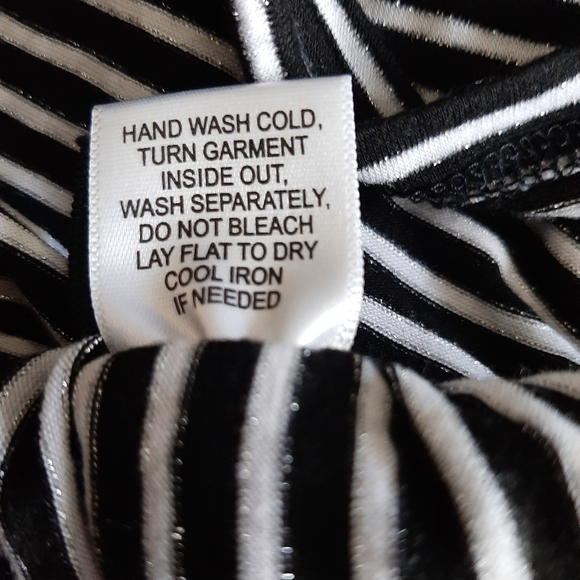 CACHE - Gorgeous Nautical top for women - Medium - Picture 6 of 13